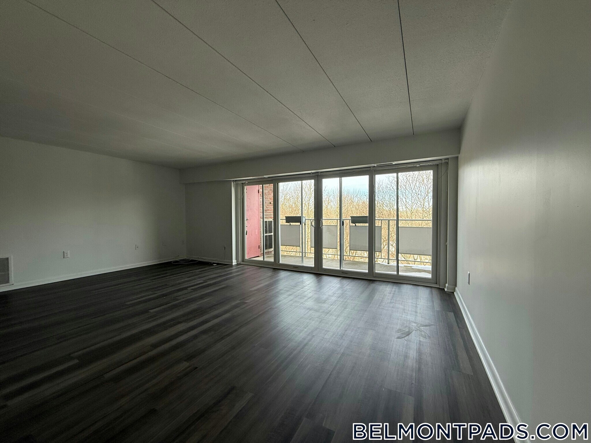 Building Photo - 55 Hill Rd