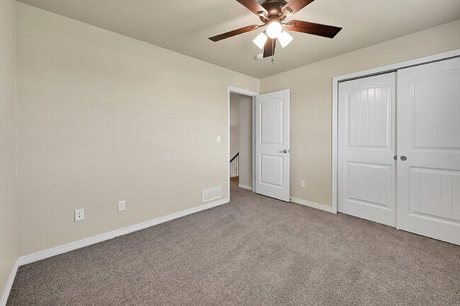 Building Photo - $2,650 - 4 Bed, 2.5 Bath Home with Fenced ...