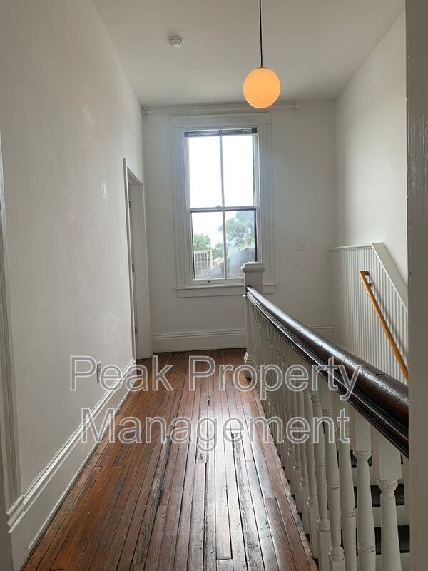 Building Photo - 1315 Hull St