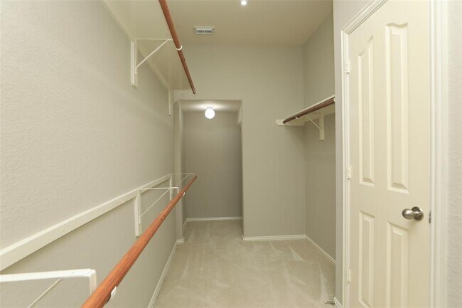 Building Photo - 9603 Red Rugosa Dr