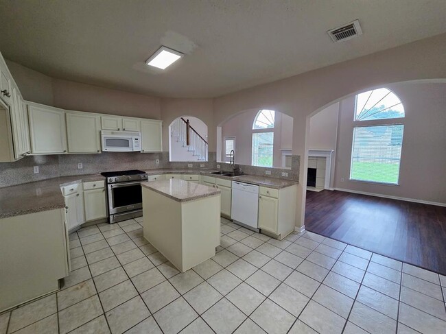 Building Photo - 2147 Brinton Oaks Ct