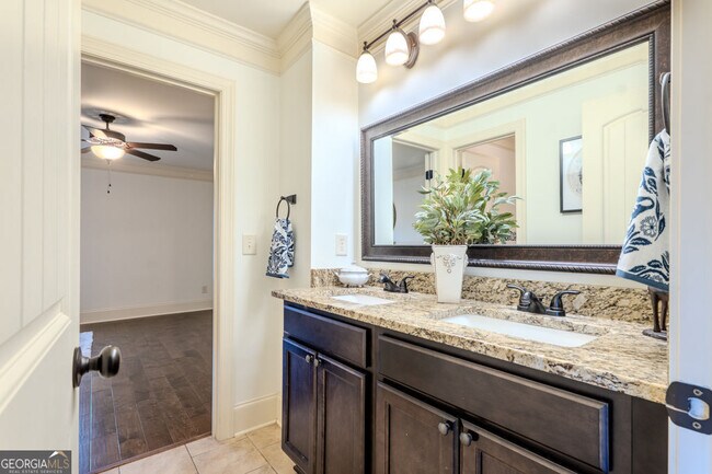 Building Photo - 203 Davis Mill Road