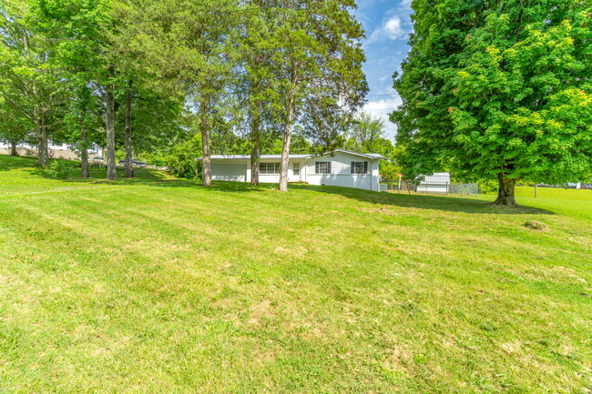 Building Photo - 206 Bowers Cir