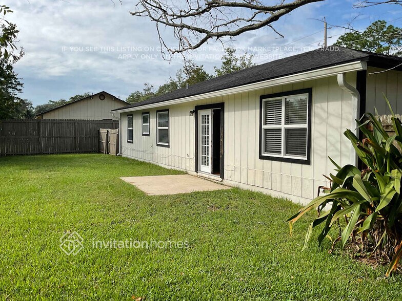 Building Photo - 3943 San Pablo Rd S