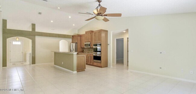Building Photo - 13031 Chets Creek Dr N