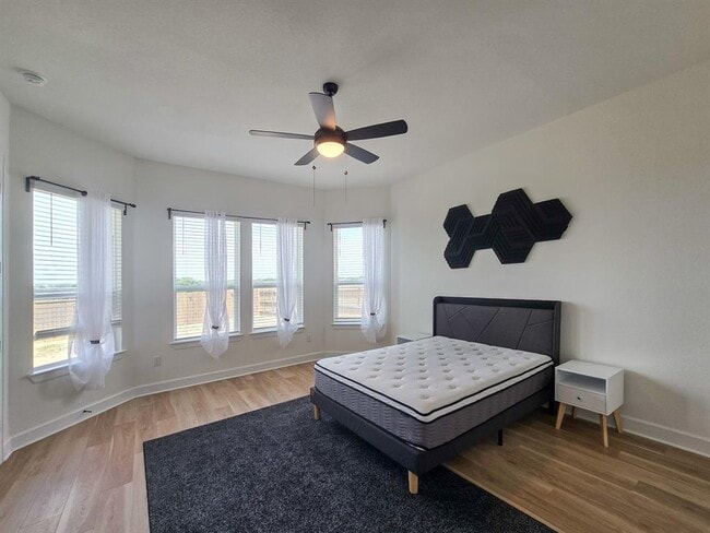 Building Photo - 4914 Seadrift Dr
