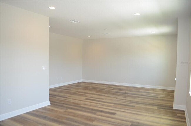 Building Photo - 35436 Big Hawk Dr