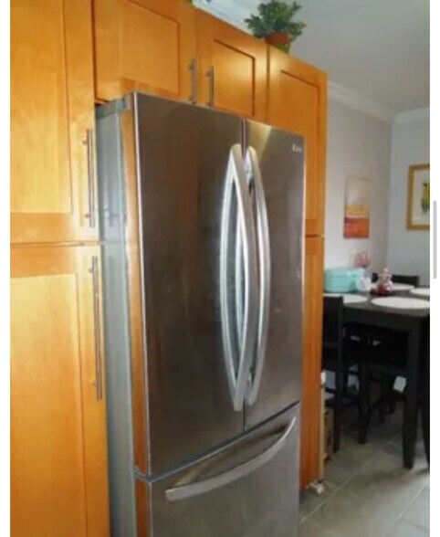 Building Photo - 21 Troy Dr