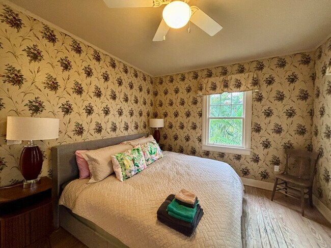 Building Photo - 441 28th St