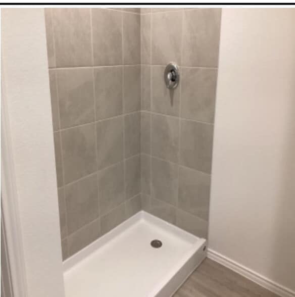 Master Bath - 15136 Tejano St