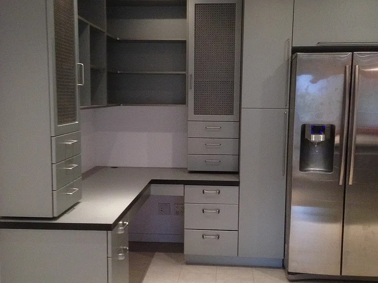 Building Photo - 300 Los Alamos Rd