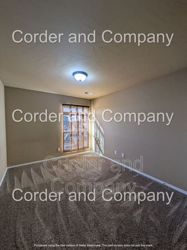 Building Photo - 940 Sellers Dr NE