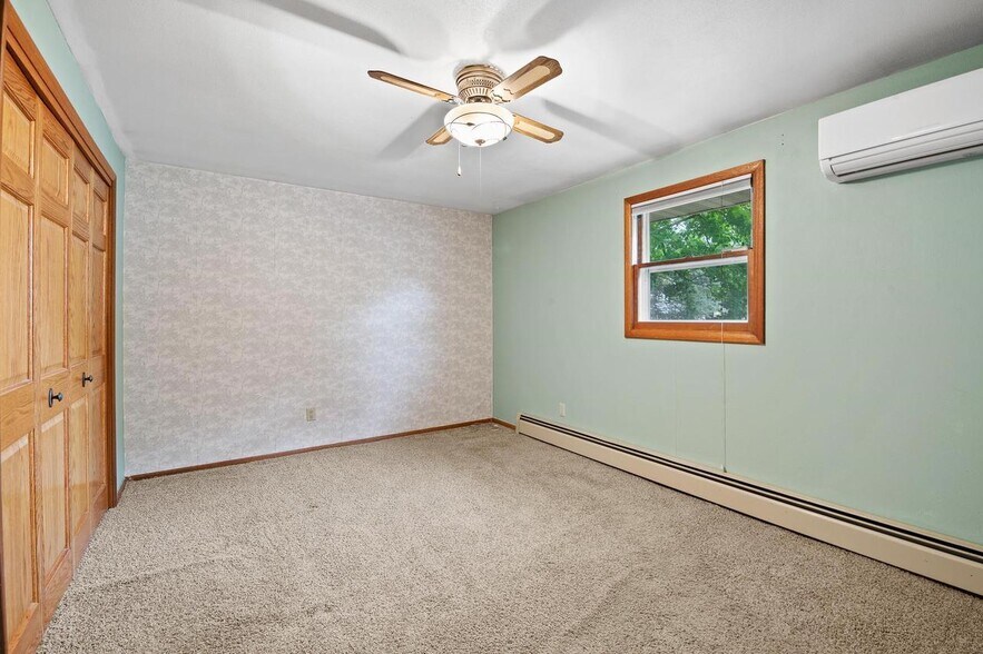 Building Photo - 1110 Lourdes Ave