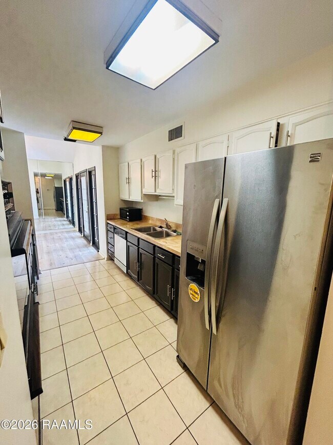 Building Photo - 604 Briargate Cir