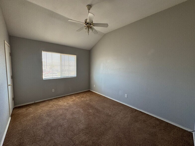 Building Photo - 4001 Doraine Ct