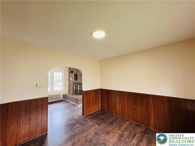 Building Photo - 2619 Broad St