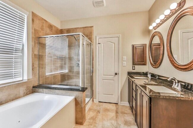 Building Photo - 28807 Mayes Bluff Dr