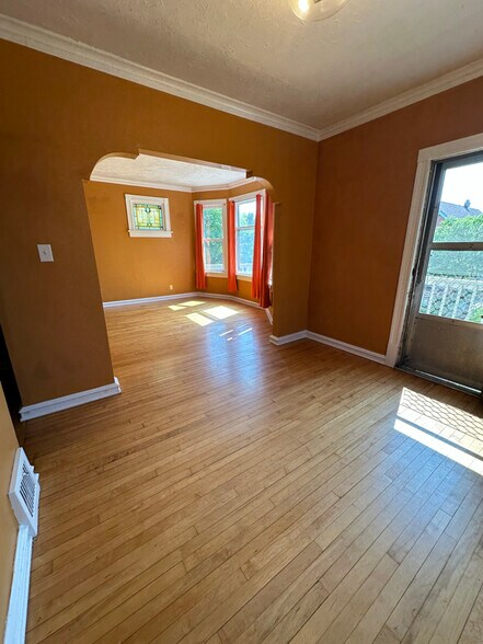 Building Photo - 2816 N Fratney St