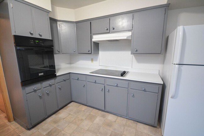 Building Photo - 619 2nd St NW