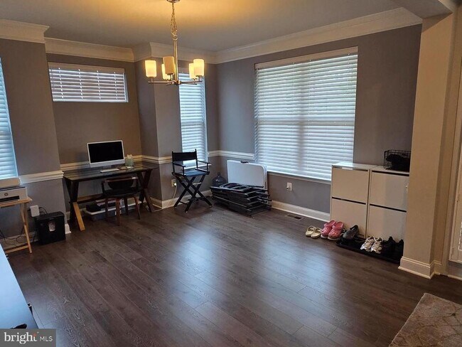 Building Photo - 4533 Shakespeare Cir
