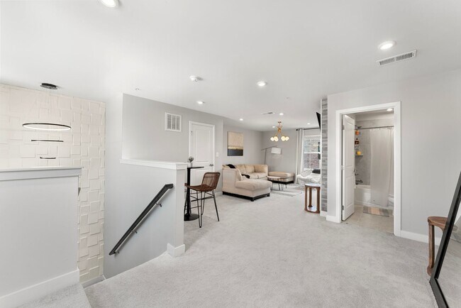 Building Photo - Welcome to your dream townhome - Spacious ...