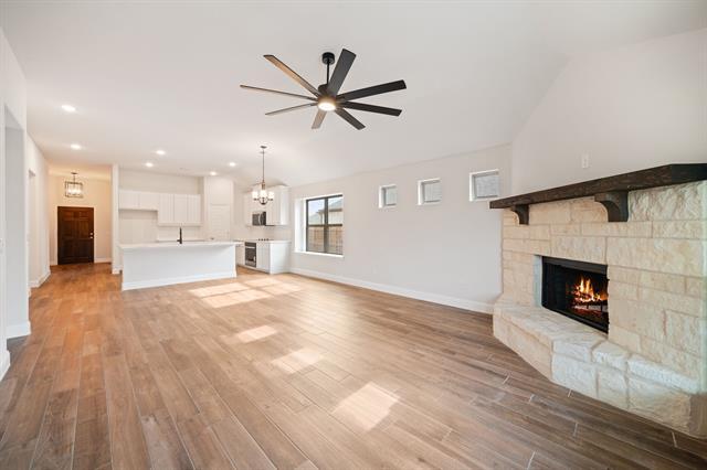 Building Photo - 618 Kyle Dr