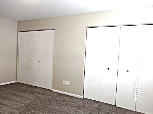Building Photo - 816 Shorewood Dr