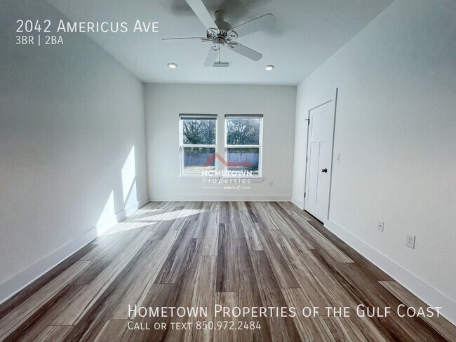 Building Photo - 3-Bedroom Home Minutes from NAS Pensacola