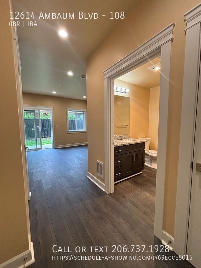 Building Photo - 12614 Ambaum Blvd SW