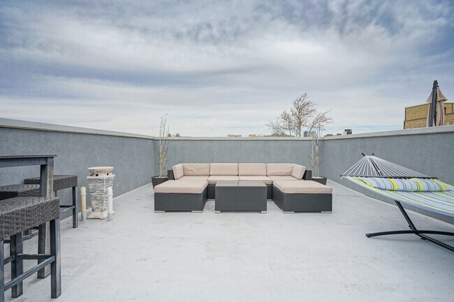 Building Photo - 1533 Fairmount Ave