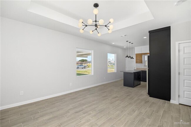 Building Photo - 11 Sugar Gdn Dr