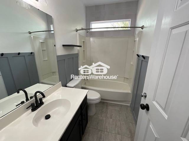 Building Photo - 11300 Hunters Landing Dr
