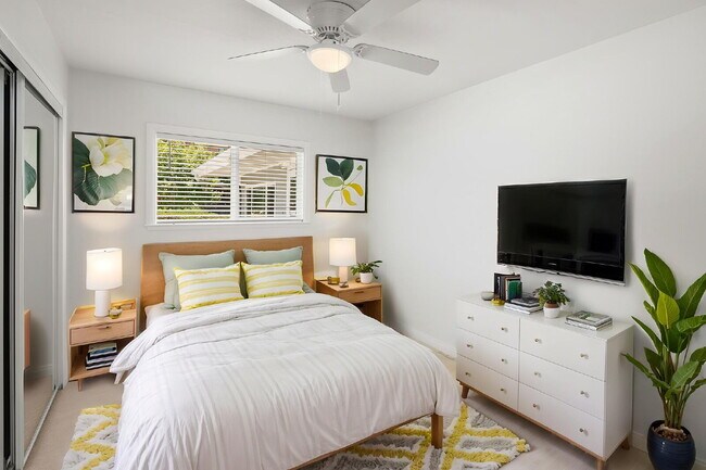 Building Photo - Welcome to your rare gem, dream home in Clairemont, San Diego!