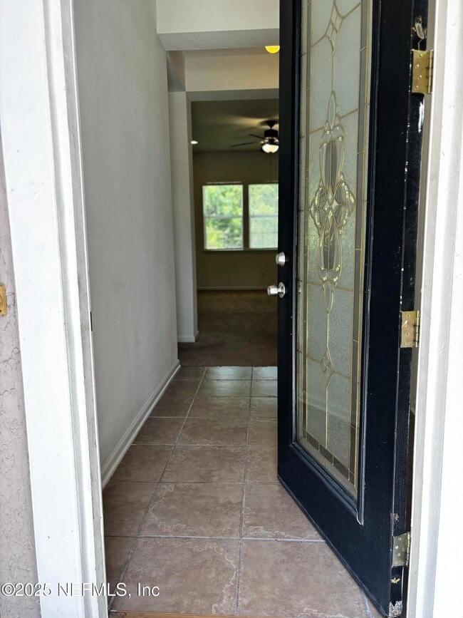 Building Photo - 872 Collinswood Dr