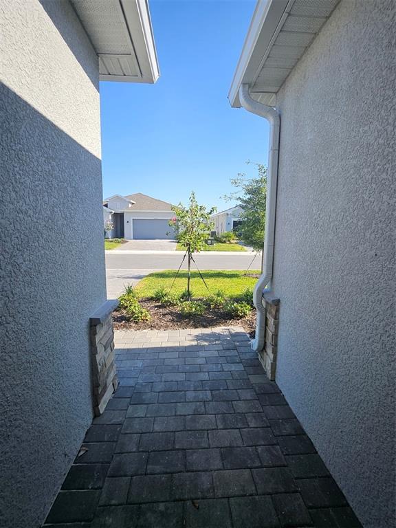 Building Photo - 8351 Waterscape Rd