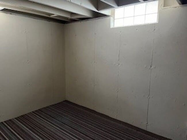 Building Photo - Charming 3 Bedroom, 1.5 Bath Home on the South Side of Kenosha