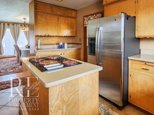 Building Photo - 2113 Brashem Ave