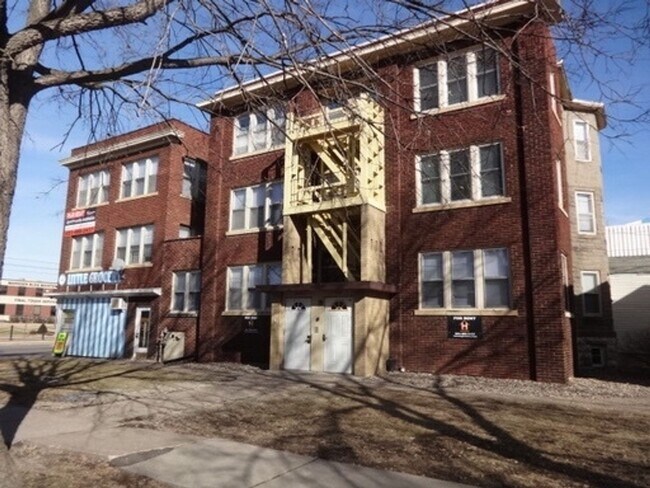 Building Photo - 474 N Herschel St