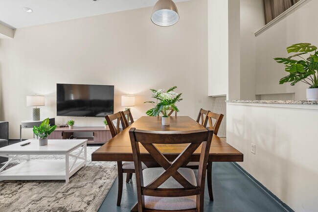 Building Photo - 160 E Berkeley St