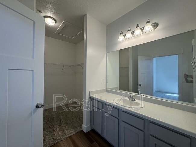 Building Photo - 511 N 310 W