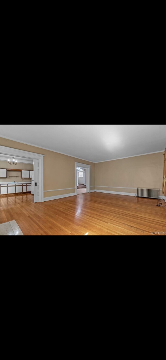 Building Photo - 444 Linwood Ave