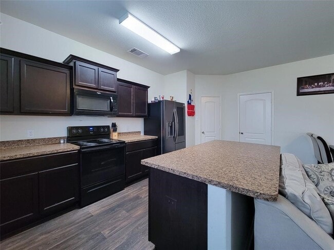 Building Photo - 17119 Sugar River