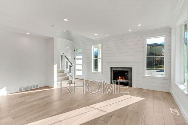 Building Photo - 10584 Canyon Villa Dr