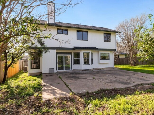 Building Photo - 1805 White Oak Cove