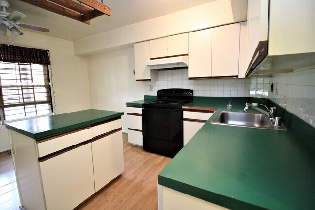 Building Photo - Beautiful 2bd/2ba Historic Butcher's Hill w/ CAC and W/D! --Available 7/15!
