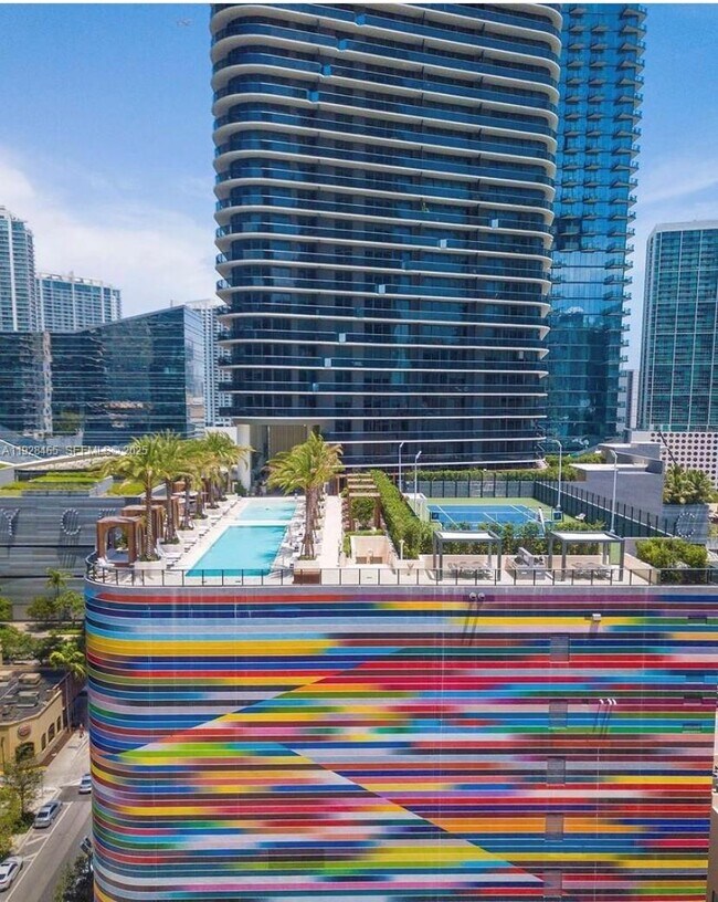 Building Photo - 801 S Miami Ave