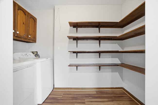 Building Photo - 639 Mill Landing Rd