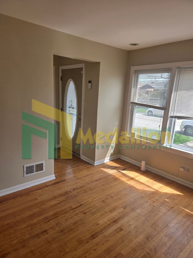 Building Photo - Spacious 4-Bedroom Home with Finished Basement and Yard Space