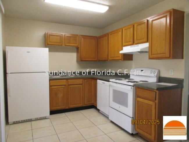 Building Photo - Near St Cloud Lakefront   Osceola County