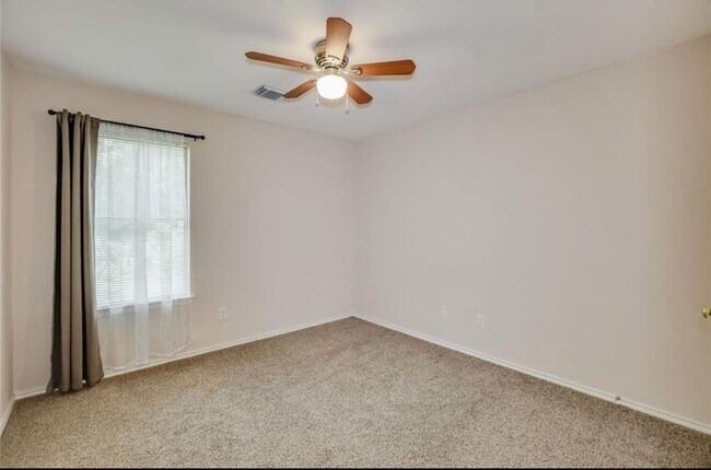 Building Photo - 51 Marble Rock Pl